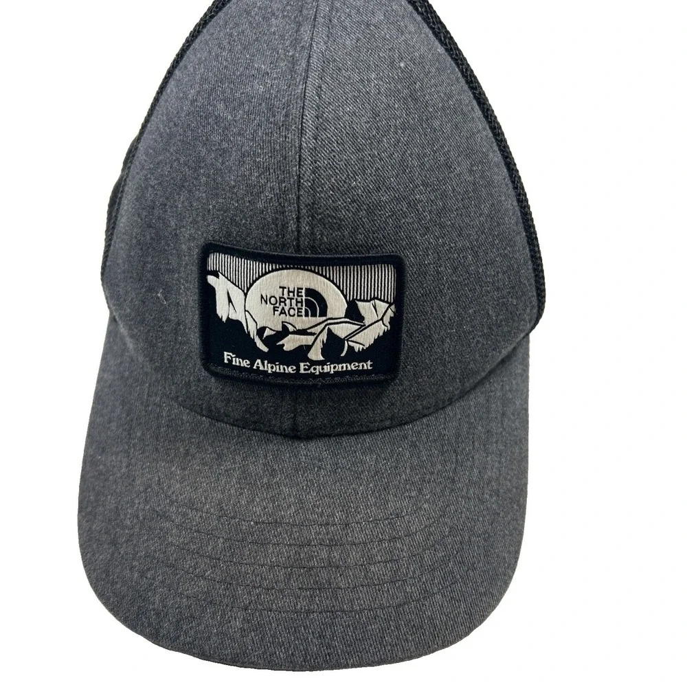 The North Face Trucker Hat Gray Black Unisex OSFM Snapback Logo Mesh Back